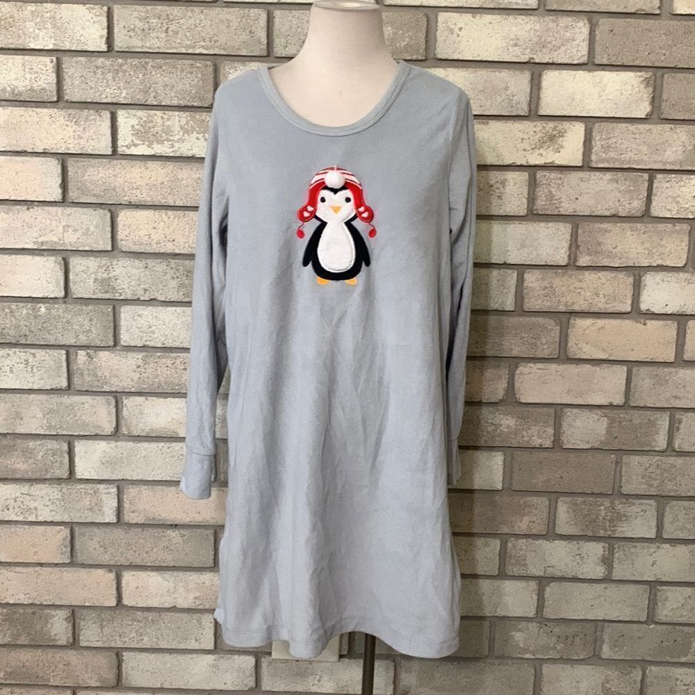 3for$20 women size medium sleep shirt